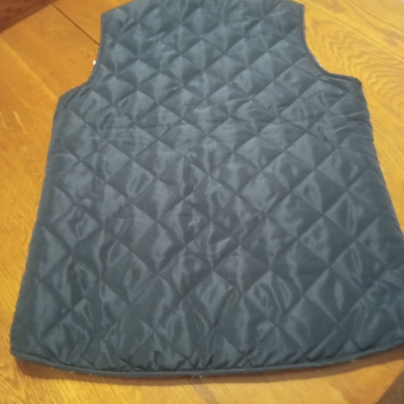 NEW Sherpa Lined Zipper Vest - Picture 5 of 5